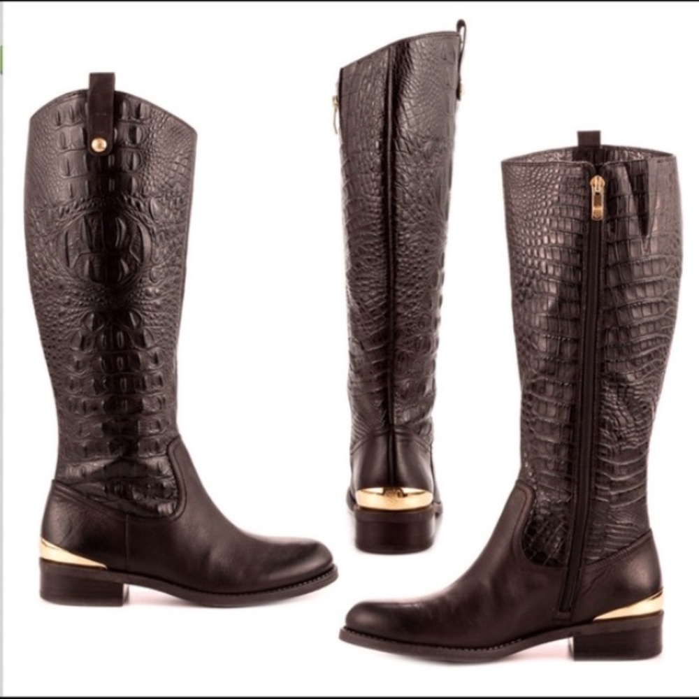 Vince Camutu riding boots!